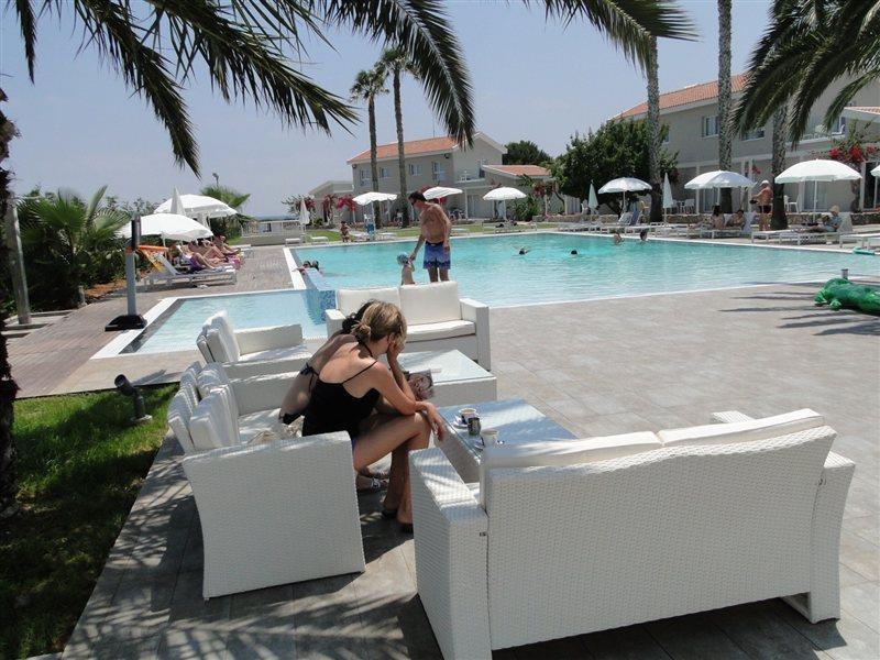 Hotell Mon Repos 4*